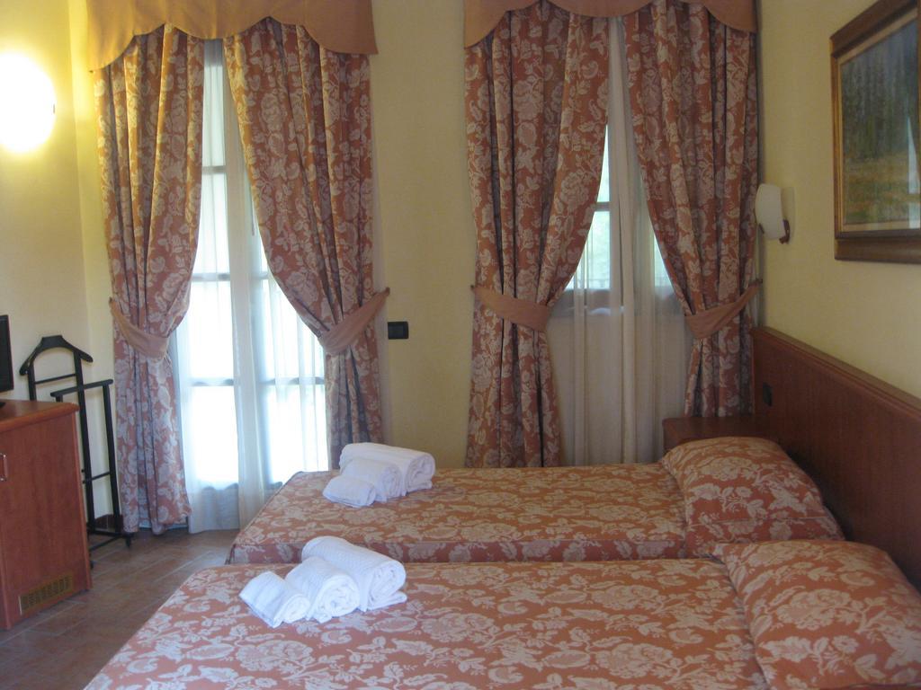 Albergo Giardino Sannazzaro de' Burgondi 客房 照片