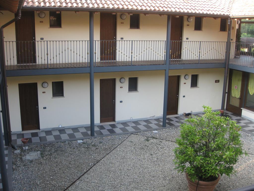 Albergo Giardino Sannazzaro de' Burgondi 外观 照片