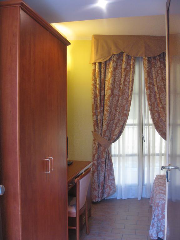 Albergo Giardino Sannazzaro de' Burgondi 客房 照片